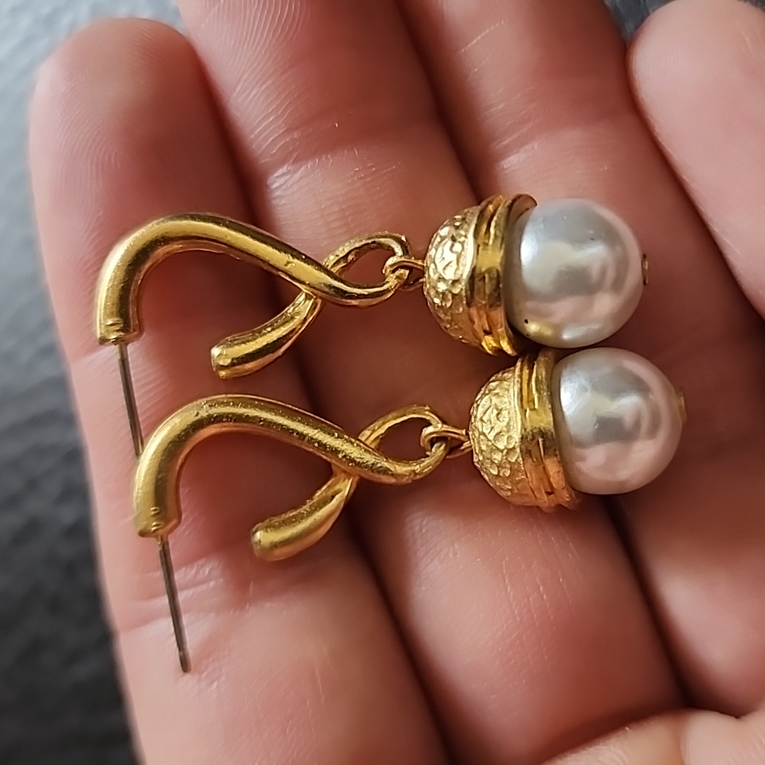 Vtg Earrings
